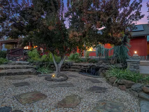 Exterior - 15917 Frontiersman Dr, Redding, CA 96001 photo 39 of 41