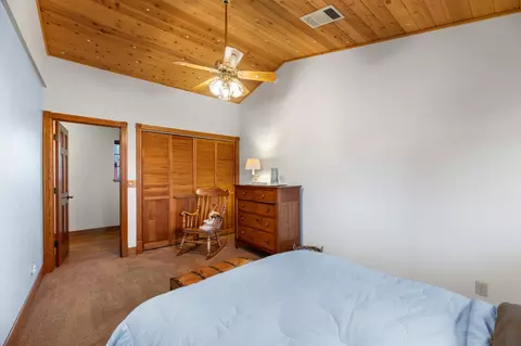 Bedroom - 15917 Frontiersman Dr, Redding, CA 96001 photo 6 of 6