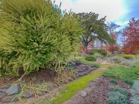 Exterior - 15917 Frontiersman Dr, Redding, CA 96001 photo 26 of 41