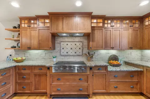 Kitchen - 15917 Frontiersman Dr, Redding, CA 96001 photo 5 of 6