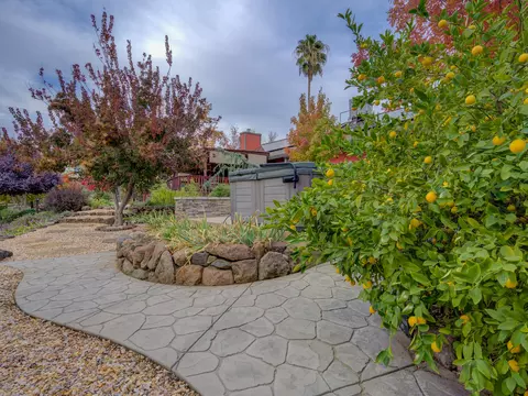 Exterior - 15917 Frontiersman Dr, Redding, CA 96001 photo 28 of 41