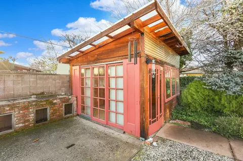 890 Redbud Dr, Redding, CA 96001 photo 35