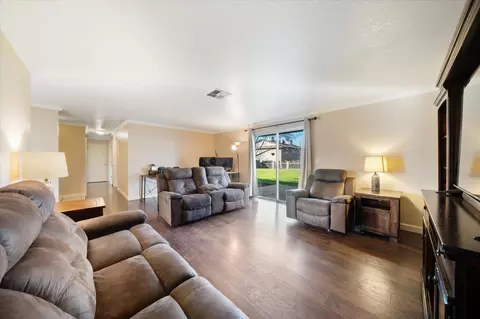 Living - 1422 Greenback Ln, Redding, CA 96003 photo 1 of 1