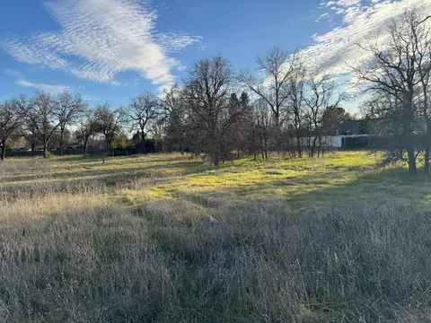 2755 Goodwater Ave, Redding, CA 96002 photo 1