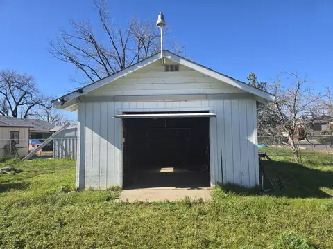 2609 Albert Rd, Anderson, CA 96007 photo 4