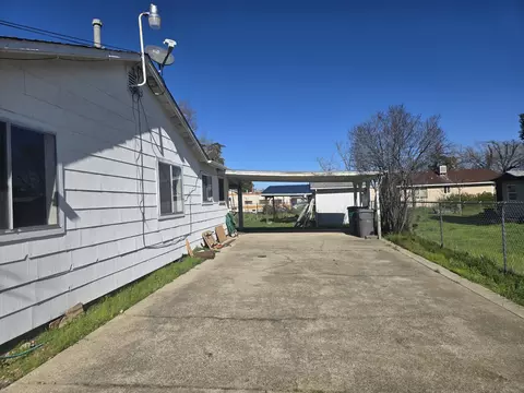 2609 Albert Rd, Anderson, CA 96007 photo 2