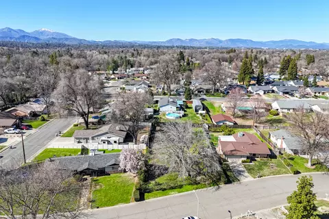 Lakewood Drive, Redding, CA 96001 photo 12