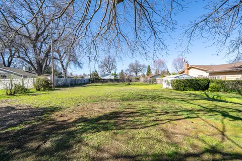 Lakewood Drive, Redding, CA 96001 photo 22