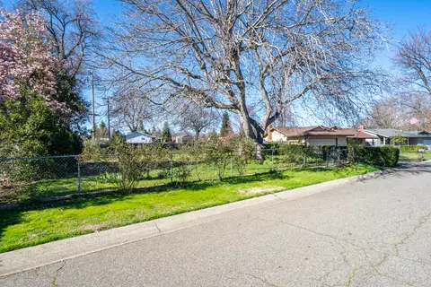 Lakewood Drive, Redding, CA 96001 photo 21