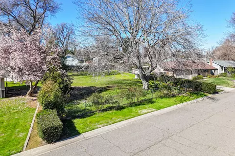 Lakewood Drive, Redding, CA 96001 photo 11