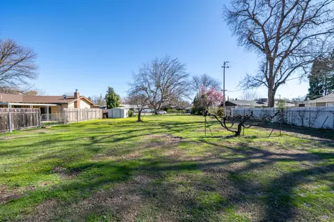 Lakewood Drive, Redding, CA 96001 photo 23