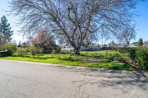 Lakewood Drive, Redding, CA 96001 photo 19