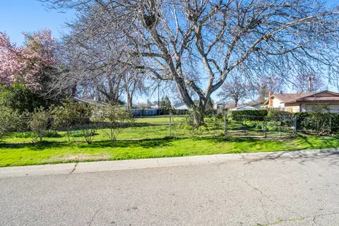 Lakewood Drive, Redding, CA 96001 photo 20