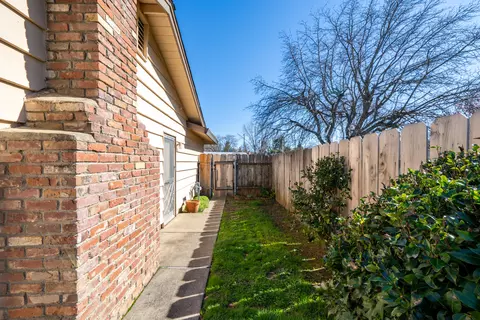 2946 Lakewood Dr, Redding, CA 96001 photo 39