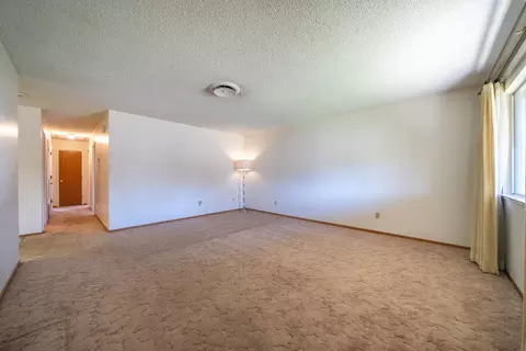 2946 Lakewood Dr, Redding, CA 96001 photo 7