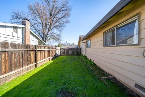 2946 Lakewood Dr, Redding, CA 96001 photo 37