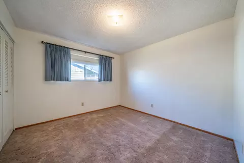 2946 Lakewood Dr, Redding, CA 96001 photo 21