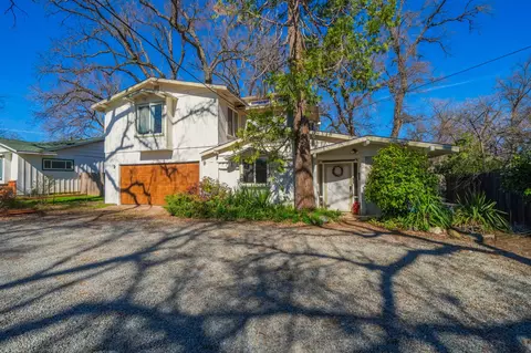 19036 Genevieve Rd, Redding, CA 96003 photo 1