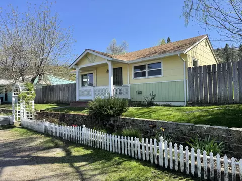 132 1st Ave, Lewiston, CA 96052 photo 1