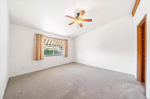Bedroom - 19301 Smith Rd, Redding, CA 96002 photo 4 of 7