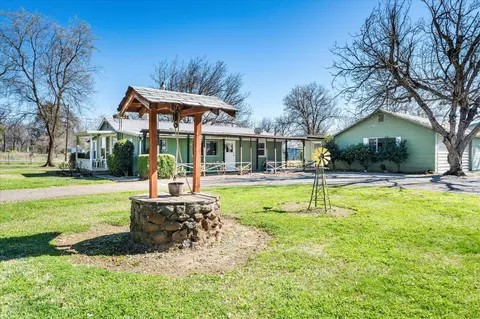 Exterior - 19301 Smith Rd, Redding, CA 96002 photo 3 of 19