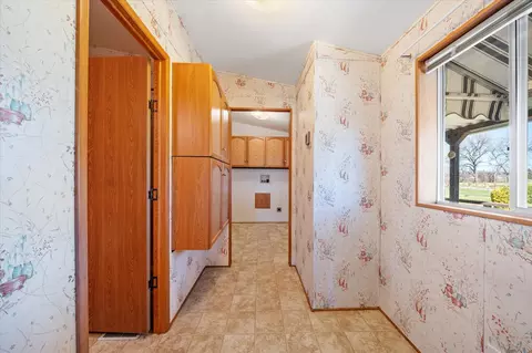Entry Way - 19301 Smith Rd, Redding, CA 96002 photo 1 of 1