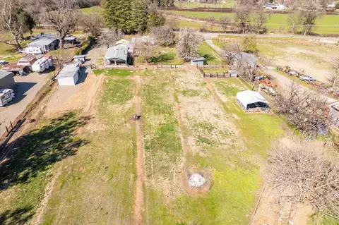 View/Area - 19301 Smith Rd, Redding, CA 96002 photo 3 of 7