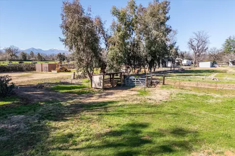 Exterior - 19301 Smith Rd, Redding, CA 96002 photo 19 of 19