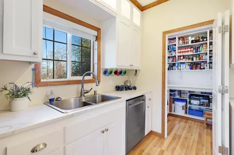 10401 N Slope Dr, Redding, CA 96001 photo 18