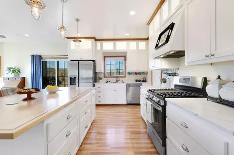 10401 N Slope Dr, Redding, CA 96001 photo 17