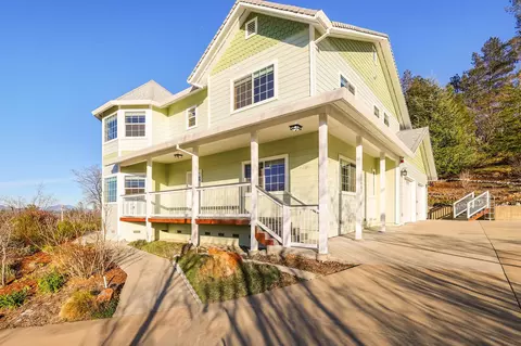 10401 N Slope Dr, Redding, CA 96001 photo 8