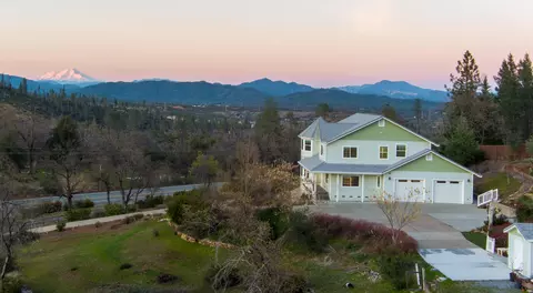 10401 N Slope Dr, Redding, CA 96001 photo 2