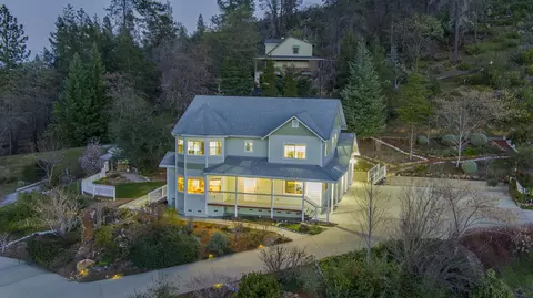 10401 N Slope Dr, Redding, CA 96001 photo 5