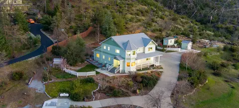 10401 N Slope Dr, Redding, CA 96001 photo 6