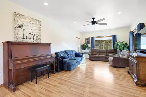 10401 N Slope Dr, Redding, CA 96001 photo 10