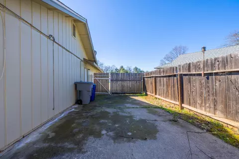3459 Silverwood St, Redding, CA 96002 photo 25