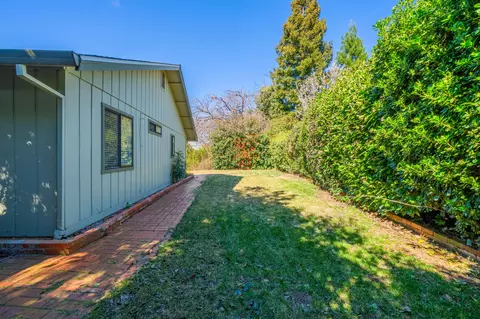 3459 Silverwood St, Redding, CA 96002 photo 23