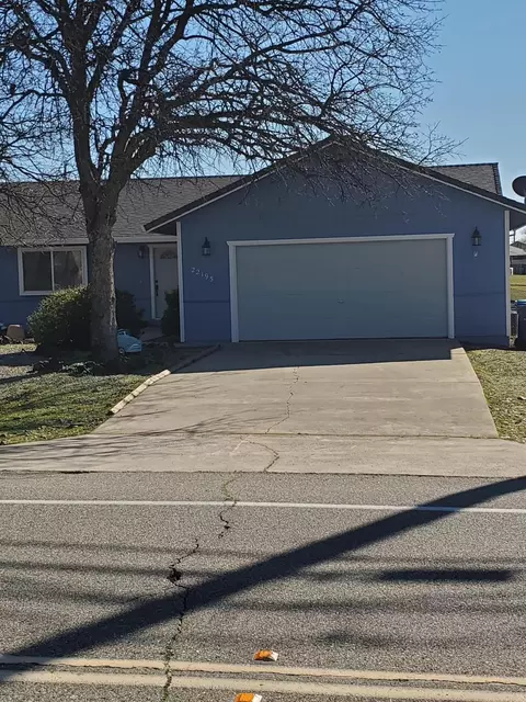 22195 River View Dr, Cottonwood, CA 96022