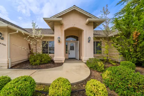 4406 Quinton Dr, Redding, CA 96001