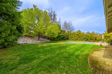 4406 Quinton Dr, Redding, CA 96001 photo 27