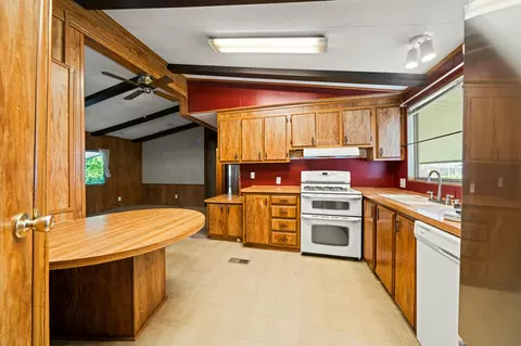 1313 Aztec Path, Redding, CA 96003 photo 3