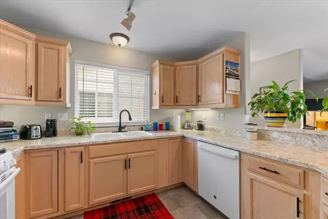 763 Stonebriar Trl, Redding, CA 96003 photo 8