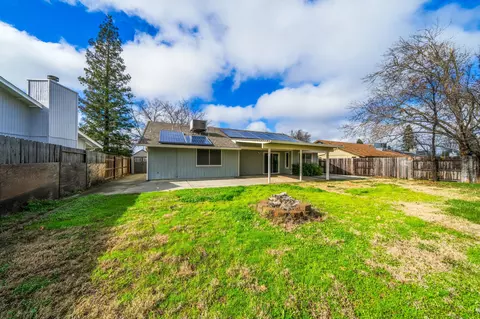 Exterior - 2560 Cimarron Dr, Red Bluff, CA 96080 photo 2 of 2