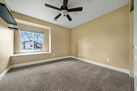 Bedroom - 2560 Cimarron Dr, Red Bluff, CA 96080 photo 2 of 2