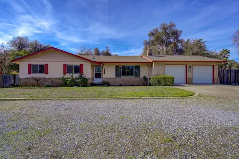 18535 Lloyd Ln, Anderson, CA 96007