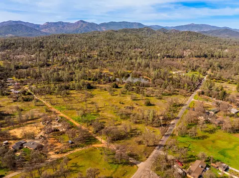 12000 Beltline Rd, Redding, CA 96003 photo 4