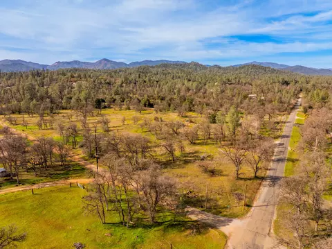 12000 Beltline Rd, Redding, CA 96003 photo 3