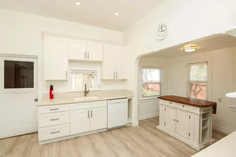 Kitchen - 253 Washington St, Red Bluff, CA 96080 photo 1 of 6