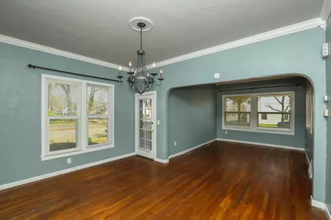 Living - 253 Washington St, Red Bluff, CA 96080 photo 4 of 6