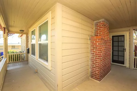 Exterior - 253 Washington St, Red Bluff, CA 96080 photo 6 of 7